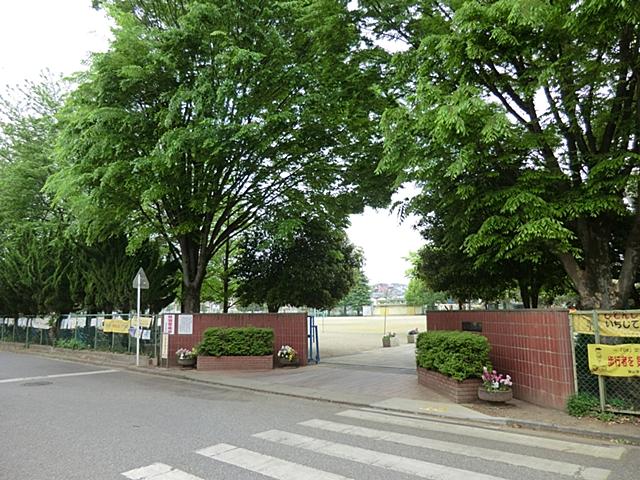 Primary school. Sayama 827m up to municipal Hirose Elementary School