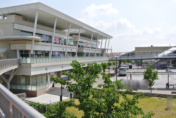 Shopping centre. Emio Sayama until the (shopping center) 653m