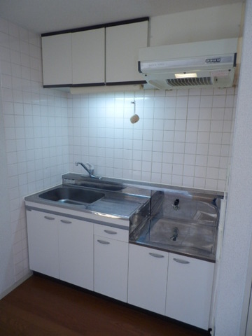 Kitchen. Gas stove is can be installed kitchen.