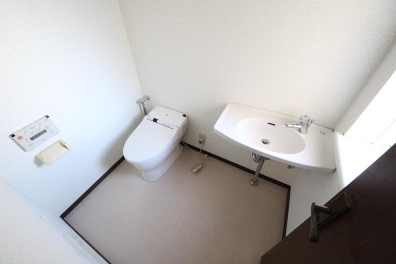 Toilet. The comfort 1F toilet