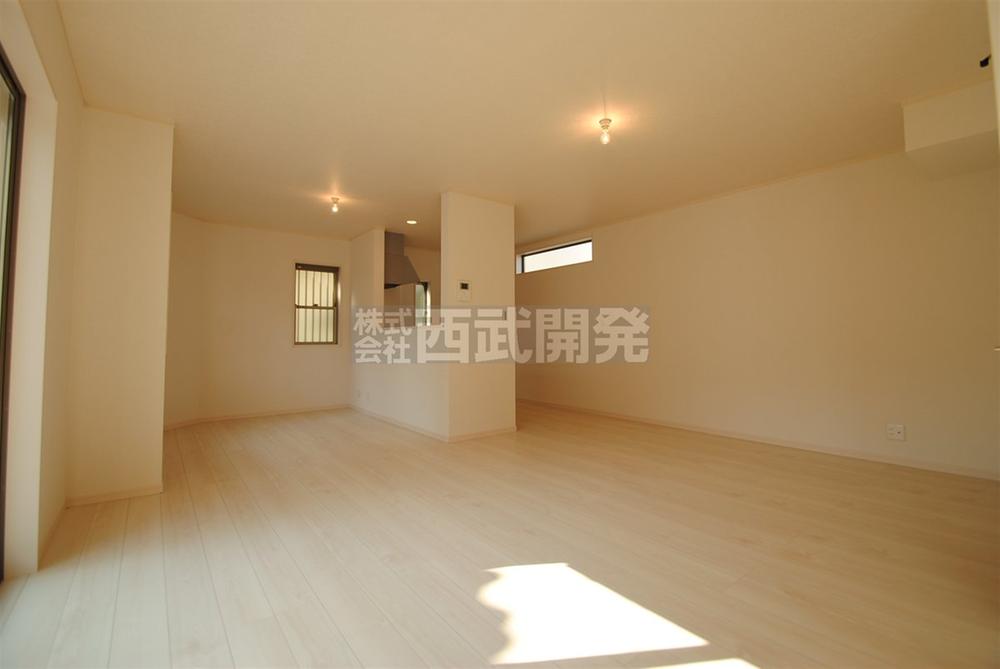 Living. Indoor (10 May 2013) Shooting Building 2