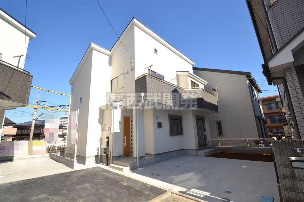 Local appearance photo. Local (11 May 2013) Shooting