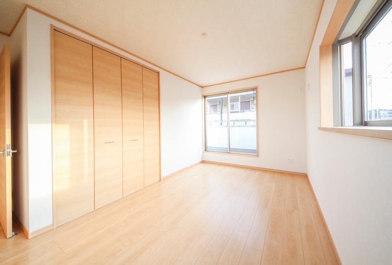 Non-living room. Local (12 May 2013) Shooting