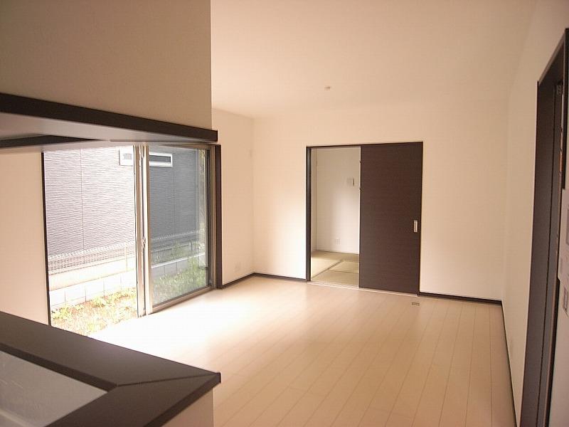 Living. Indoor (June 2013) Shooting