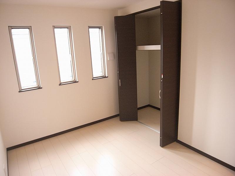 Non-living room. Local (June 2013) Shooting