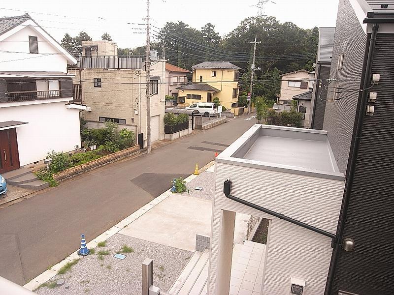 View photos from the dwelling unit. View from the site (June 2013) Shooting