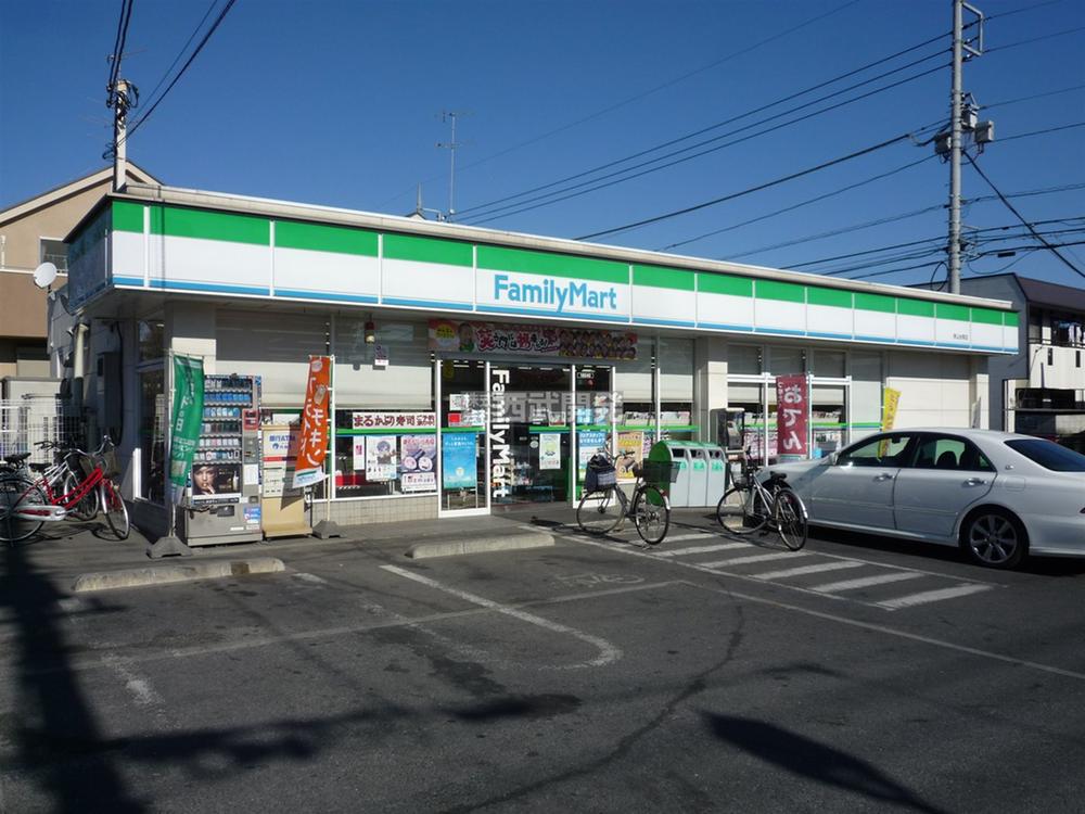 Convenience store. 730m to FamilyMart