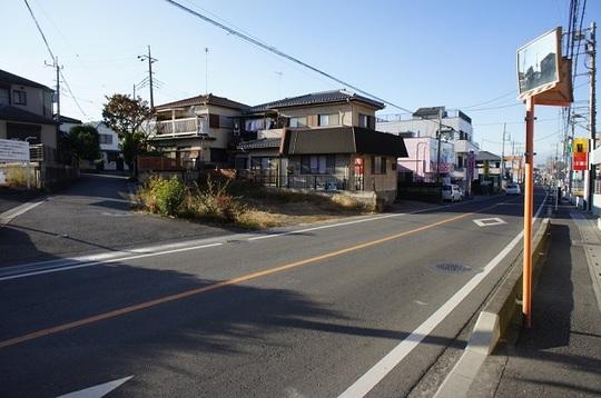 Local photos, including front road. Frontal road