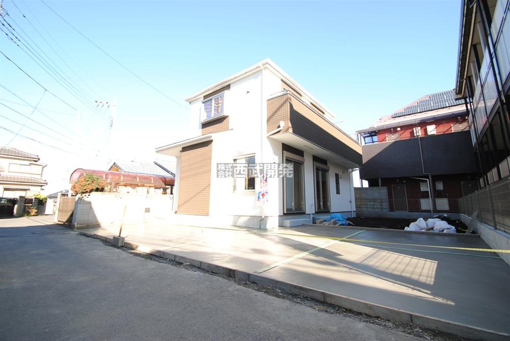 Local appearance photo. Local (12 May 2013) Shooting