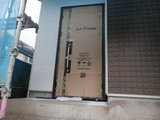 Entrance. Local (11 May 2013) Shooting