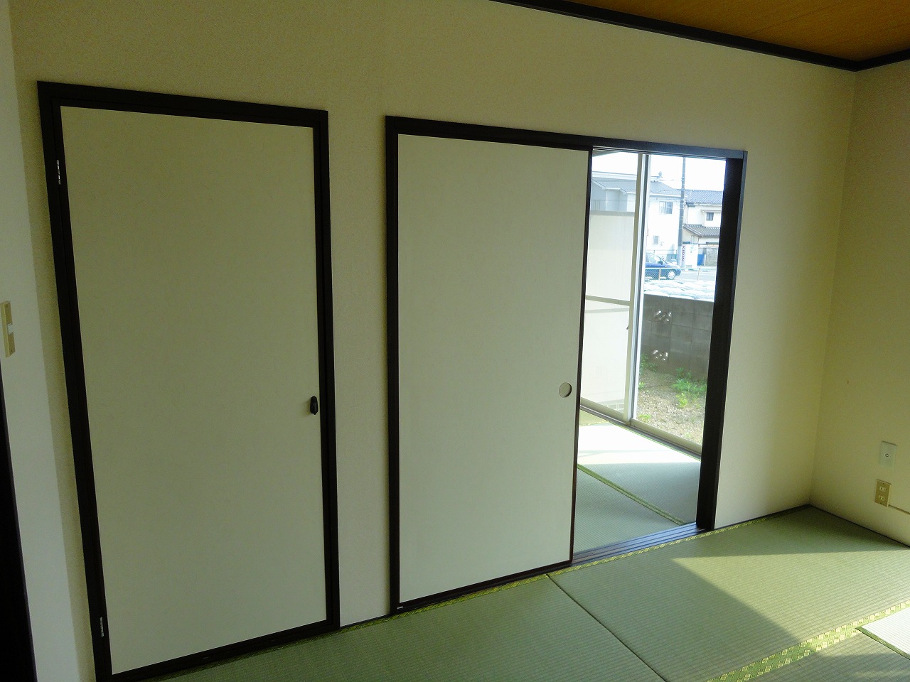 Living and room. Japanese-style room 6 quires