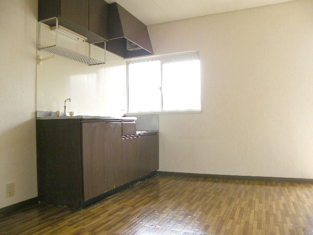 Other room space. Large dining kitchen