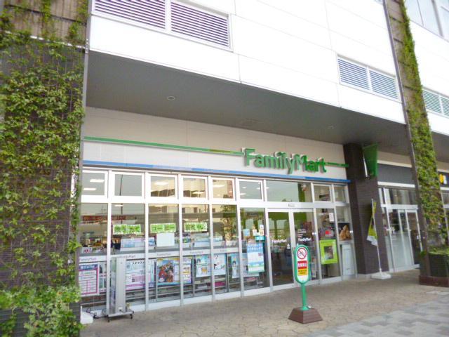 Convenience store. 604m to Family Mart (convenience store)