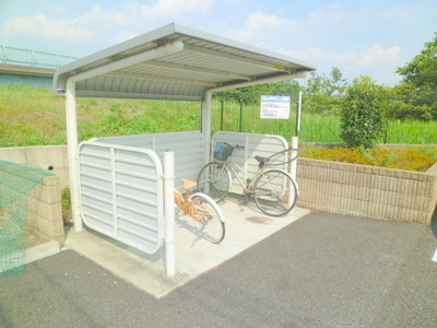 Other common areas. There roof month bicycle parking! 