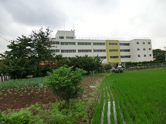 Primary school. Shiki Municipal Shiki 740m to the third elementary school