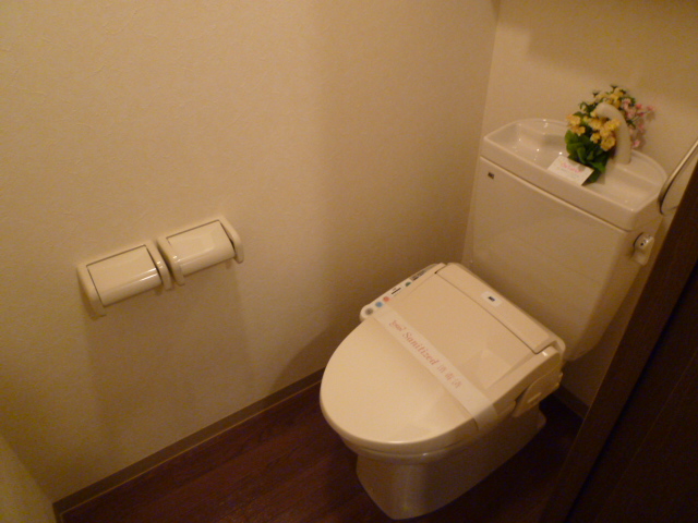 Toilet. Same property, Is another of the room.