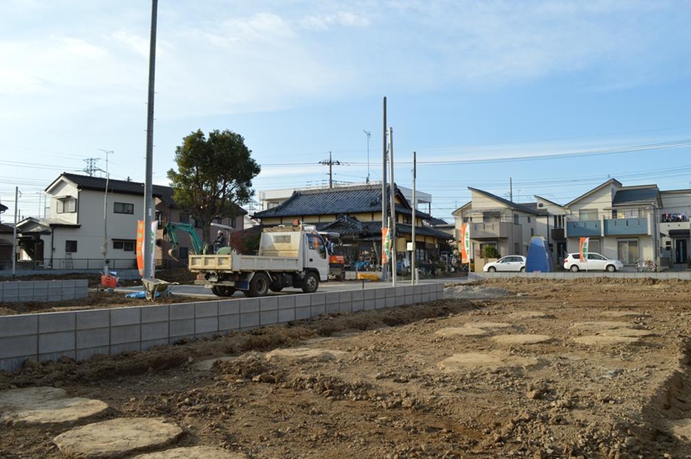 Local appearance photo. Local (11 May 2013) Shooting