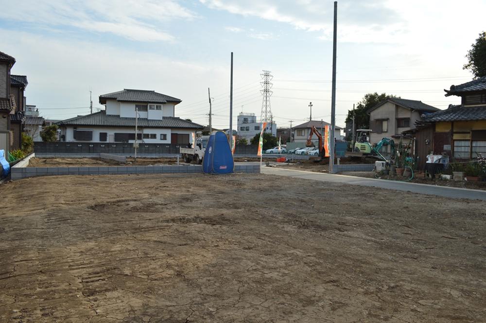 Local appearance photo. Local (11 May 2013) Shooting