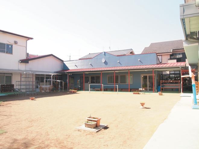 kindergarten ・ Nursery. 130m until Izumi kindergarten