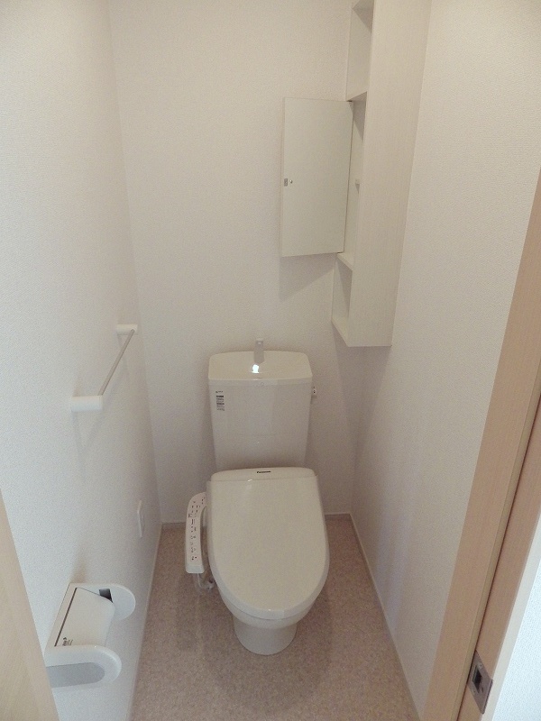 Toilet. The same type reference photograph