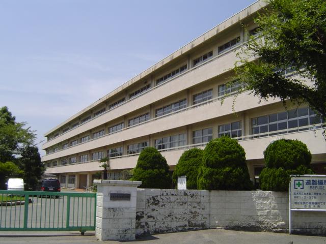 Junior high school. Shiki Municipal Shiki 871m until the second junior high school