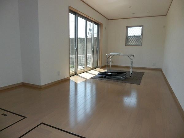 Living. Local (July 2013) Shooting