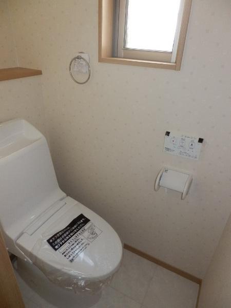 Toilet. Local (July 2013) Shooting