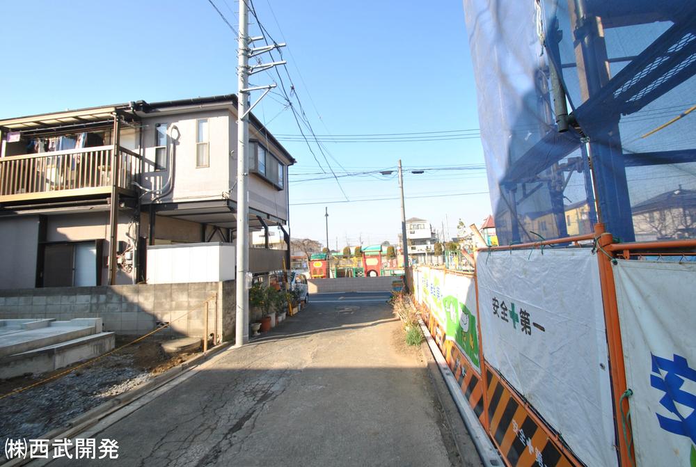 Local photos, including front road. Local (12 May 2013) Shooting