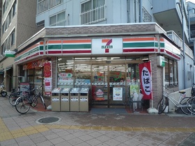 Convenience store. Seven-Eleven Shiki Honcho 5-chome up (convenience store) 482m
