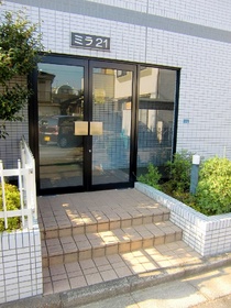 Entrance.  ◆ entrance ◆ 
