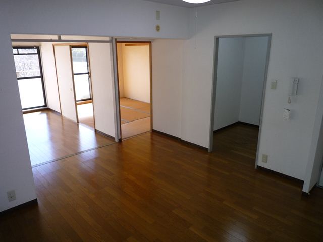 Living and room. living ・ Western style room ・ Japanese-style room