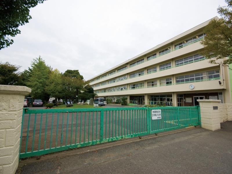 Other. Shiki Municipal Shiki second junior high school (about 950M)
