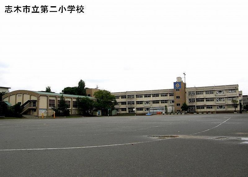 Primary school. Shiki 800m until the second elementary school