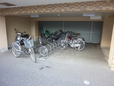 Other. 0m to bicycle parking lot (Other)