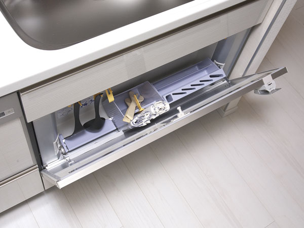 Kitchen.  [Door pocket storage] It can accommodate the cookware to be used around the sink in a vertical, What you need easily taken out you can see at a glance. It is useful because it can be opened and closed with the push of a door.