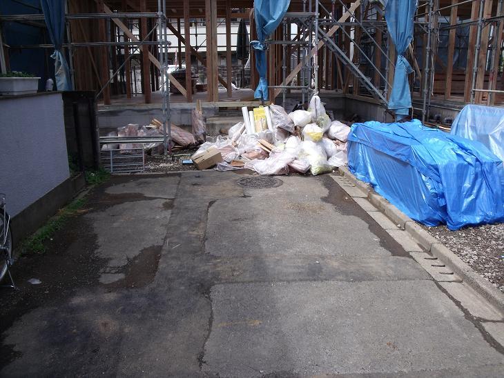 Local photos, including front road. Local (July 2013) Shooting