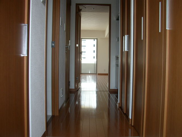 Other room space. Same property, It is a photograph of another room