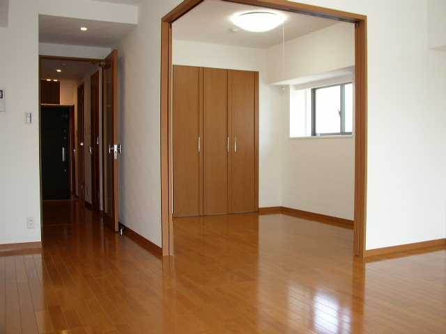 Living and room. Same property, It is a photograph of another room