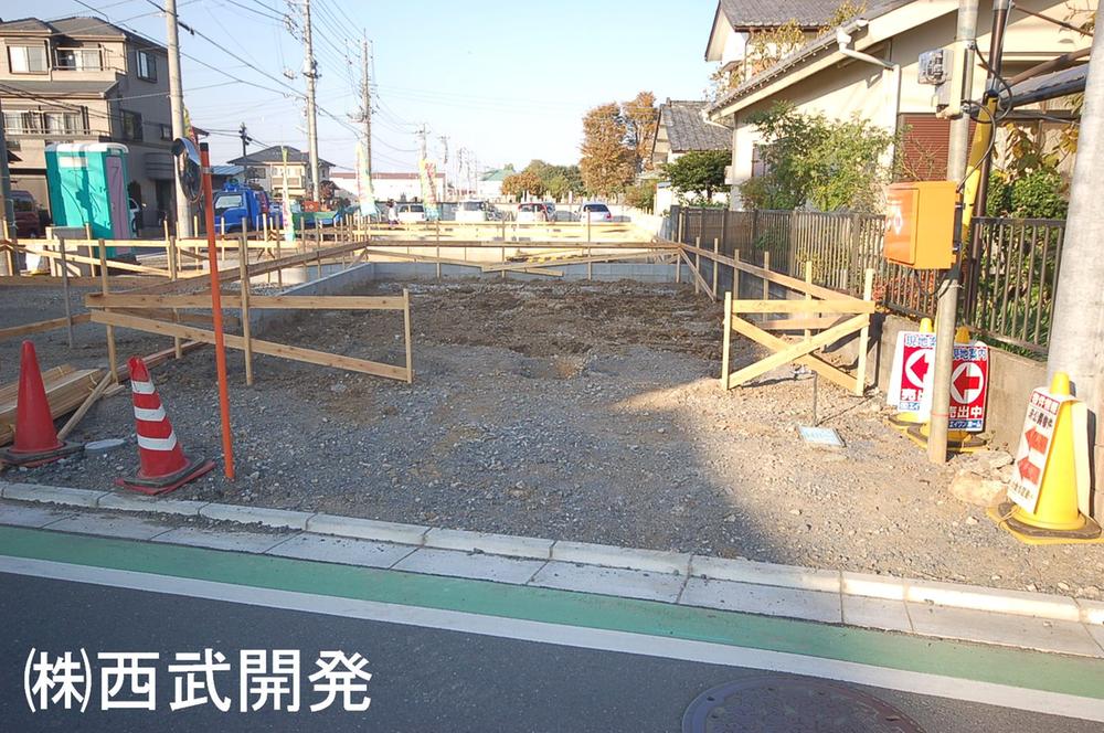 Local appearance photo. 5 Building