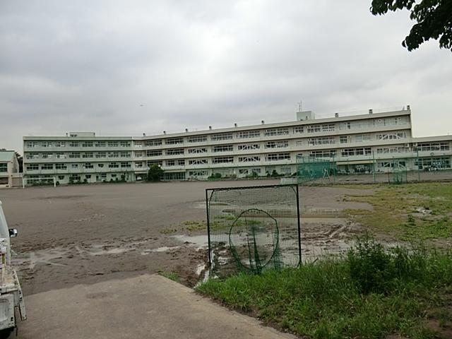 Junior high school. Municipal Shiki until junior high school 1050m