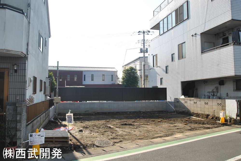 Local appearance photo. Local (10 May 2013) Shooting