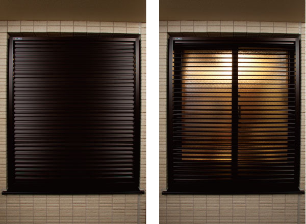 Security.  [Movable louver surface lattice] The window facing the common corridor, By adjusting the angle of the louver, Lighting while protecting the privacy ・ It has adopted a movable louver surface grid to fulfill the ventilation. (Same specifications)