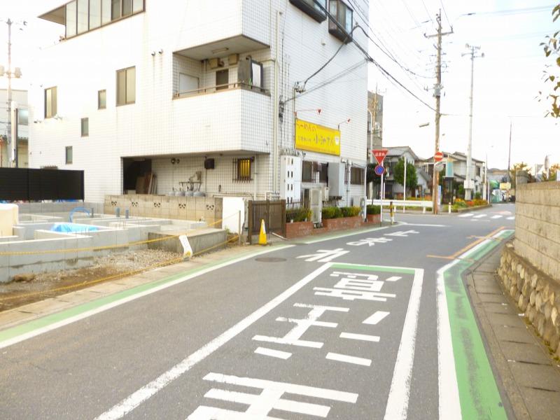 Local photos, including front road. Local (11 May 2013) Shooting