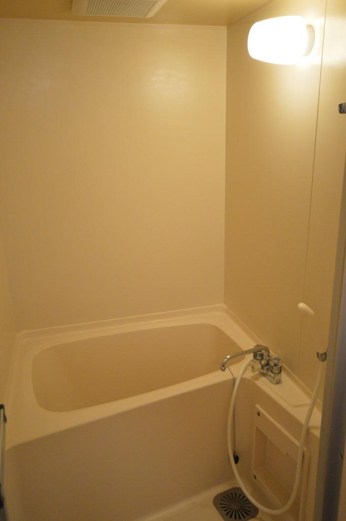 Bathroom. Indoor (June 2013) Shooting