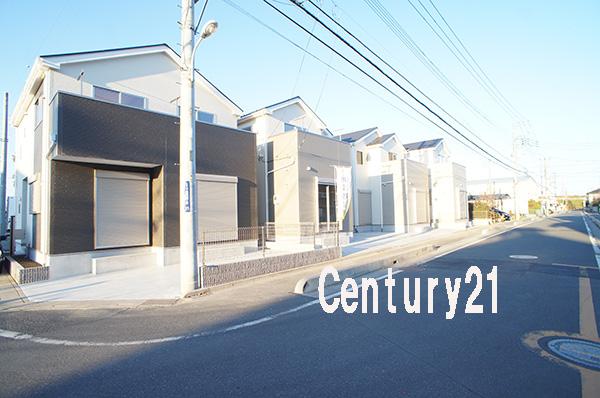 Local photos, including front road. 12 / 13 shooting