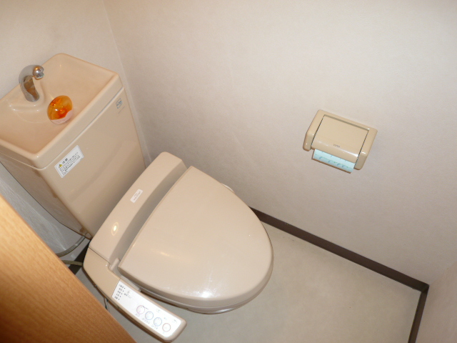 Toilet. The same type, Is another of the room.