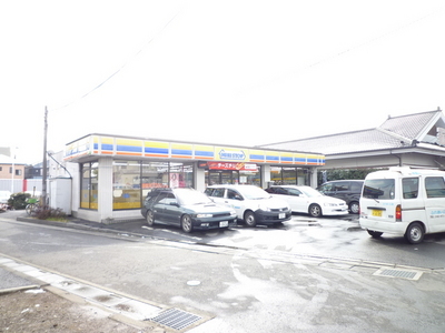 Convenience store. MINISTOP up (convenience store) 239m