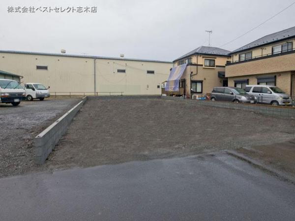 Local appearance photo.  ☆ Convenient bus stop a 2-minute walk location of the movement of the day a lot of the day and luggage rain ☆ 