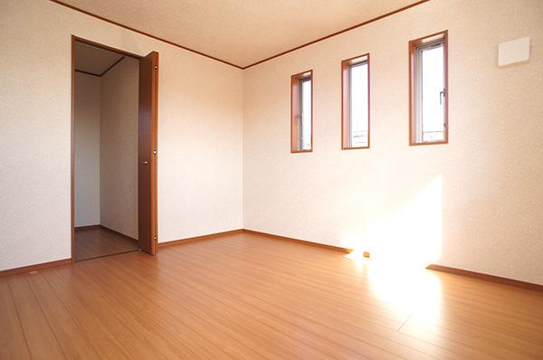 Non-living room. Indoor (10 May 2013) Shooting