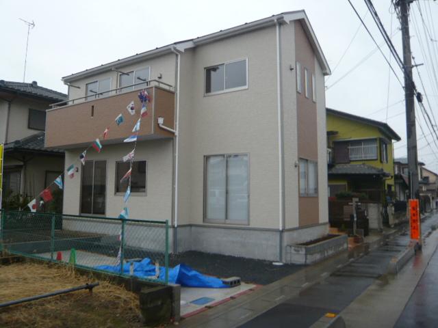 Local appearance photo. ◆ Car space parallel two! ◆ Front road 6m! ◆ Wood P30 ten thousand! ◆ Storeroom 2 Pledge +1.5 Pledge " ◆ Face-to-face kitchen!